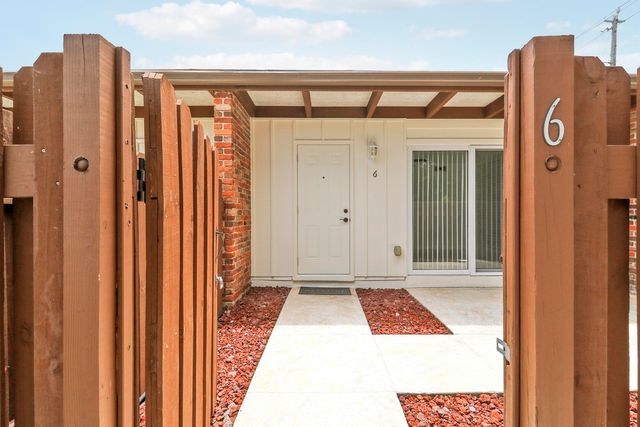 704 Omar Road 6, West Palm Beach, FL 33405