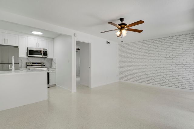 704 Omar Road 6, West Palm Beach, FL 33405