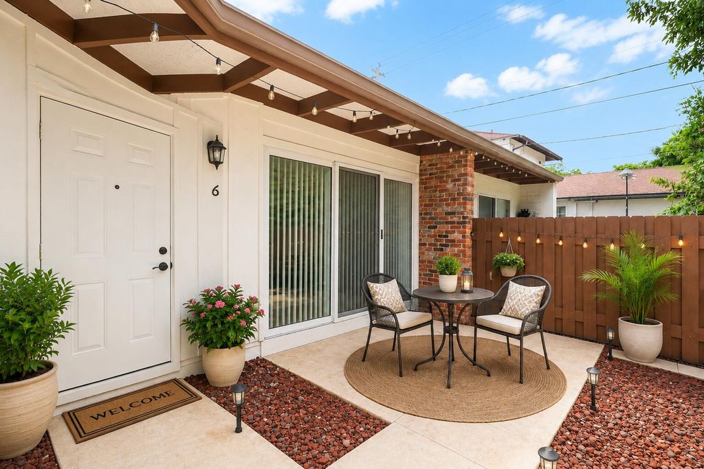 704 Omar Road 6, West Palm Beach, FL 33405