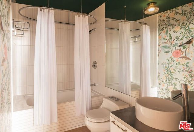 6253 Hollywood Boulevard 402, Los Angeles, CA 90028