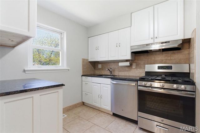 1550 Grant Road, Webster Groves, MO 63119