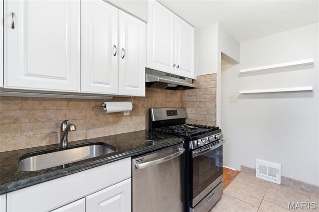 1550 Grant Road, Webster Groves, MO 63119