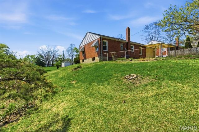 1550 Grant Road, Webster Groves, MO 63119