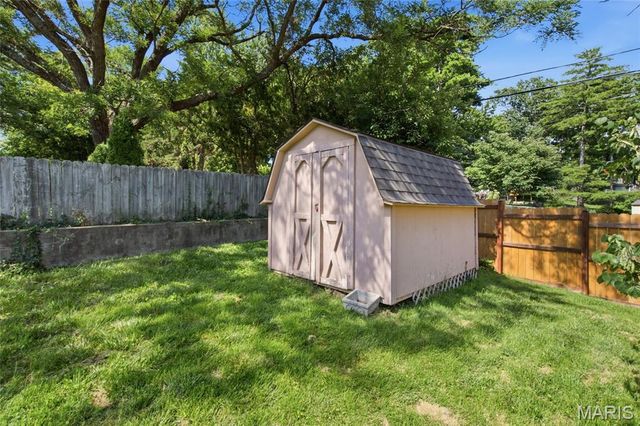 1550 Grant Road, Webster Groves, MO 63119