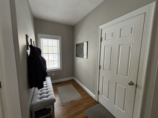 2 Everett Dr, Pepperell, MA 01463