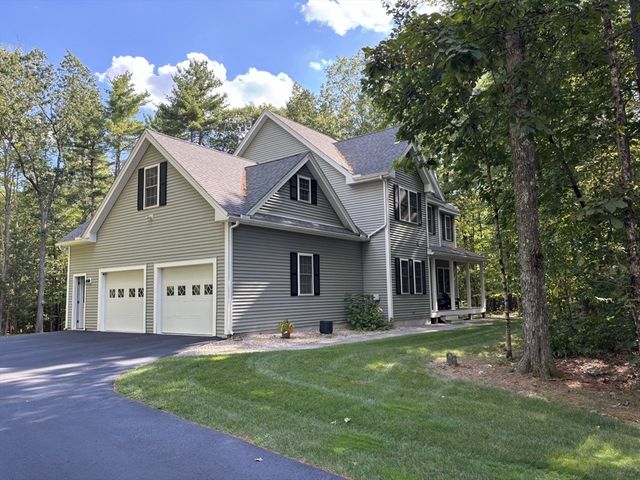2 Everett Dr, Pepperell, MA 01463