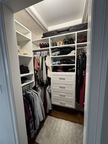 2 Everett Dr, Pepperell, MA 01463