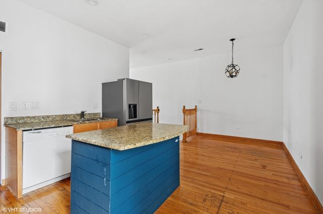 2336 W Taylor Street, Chicago, IL 60612