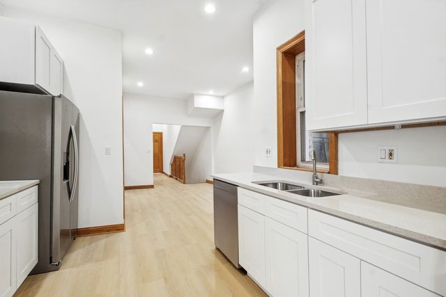 2336 W Taylor Street, Chicago, IL 60612