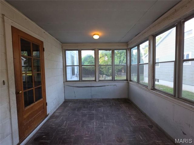 7 2nd Street, St Peters, MO 63376
