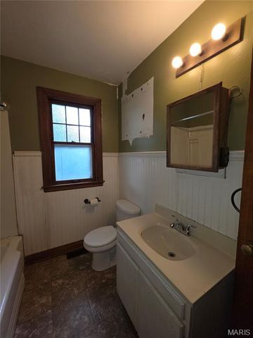 7 2nd Street, St Peters, MO 63376