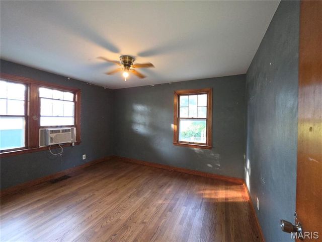 7 2nd Street, St Peters, MO 63376