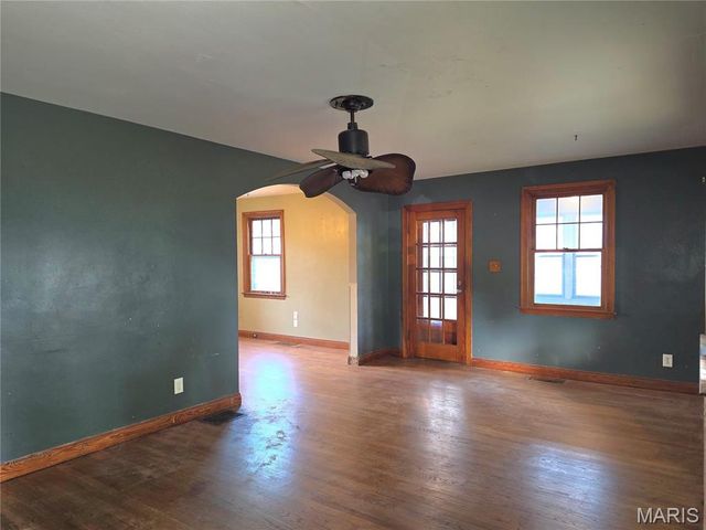 7 2nd Street, St Peters, MO 63376