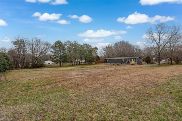 135 Hilton Road, Stokesdale, NC 27357