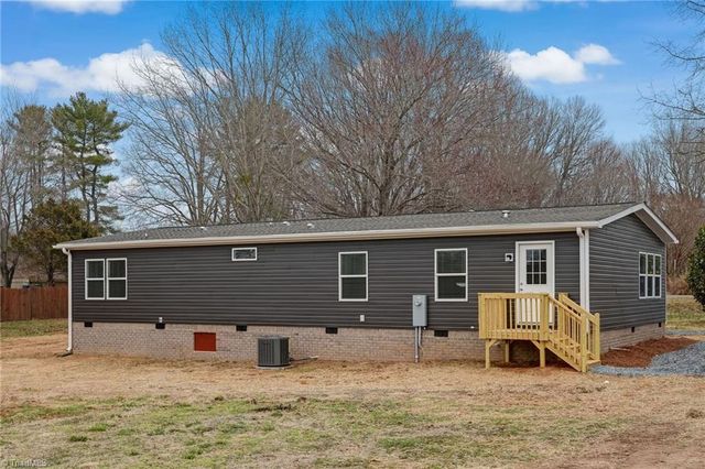 135 Hilton Road, Stokesdale, NC 27357