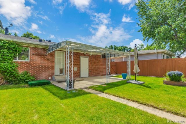 3049 S Williams Street, Denver, CO 80210