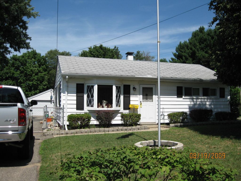 196 Morgan Avenue W, Battle Creek, MI 49037