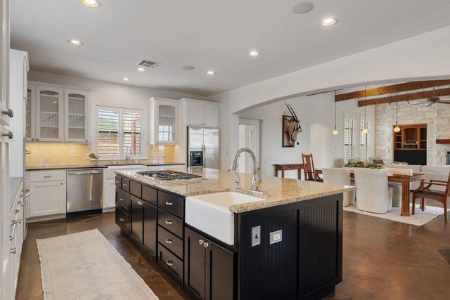 4401 Whirlwind CV, Spicewood, TX 78669