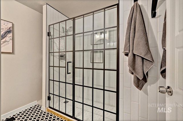 2920 N Arthur, Boise, ID 83703