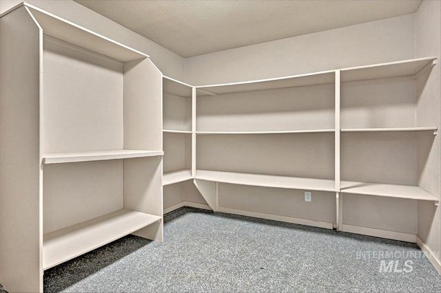 2920 N Arthur, Boise, ID 83703