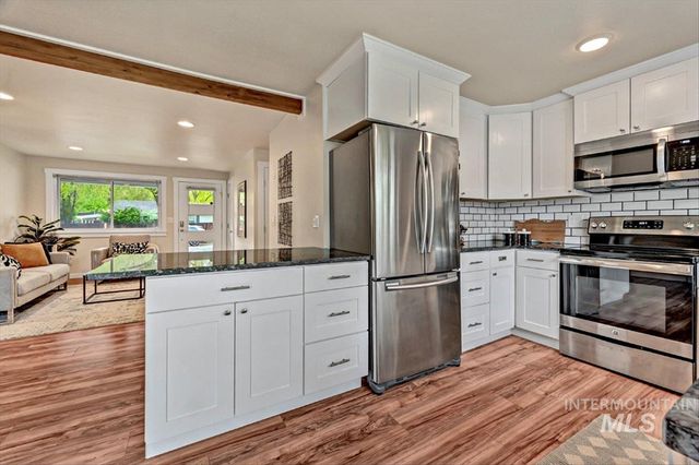 2920 N Arthur, Boise, ID 83703