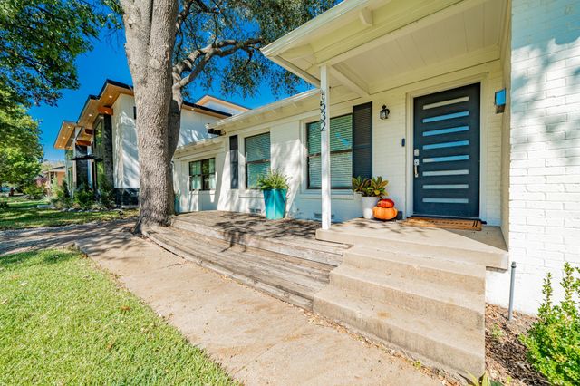 532 Bondstone Drive, Dallas, TX 75218