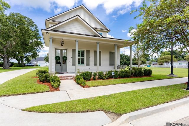 336 Sycamore Cir, Brusly, LA 70719