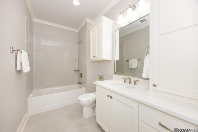 336 Sycamore Cir, Brusly, LA 70719
