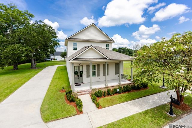 336 Sycamore Cir, Brusly, LA 70719