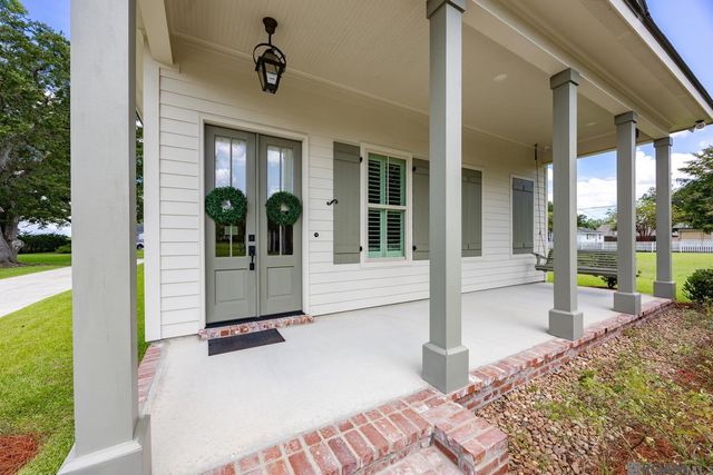 336 Sycamore Cir, Brusly, LA 70719