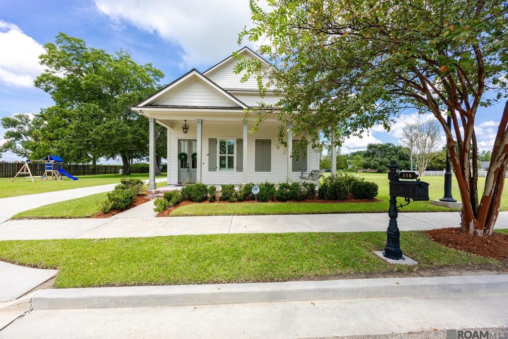 336 Sycamore Cir, Brusly, LA 70719