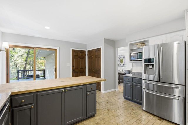W342S4524 Moraine Hills DRIVE, Dousman, WI 53118