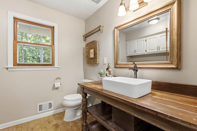 W342S4524 Moraine Hills DRIVE, Dousman, WI 53118