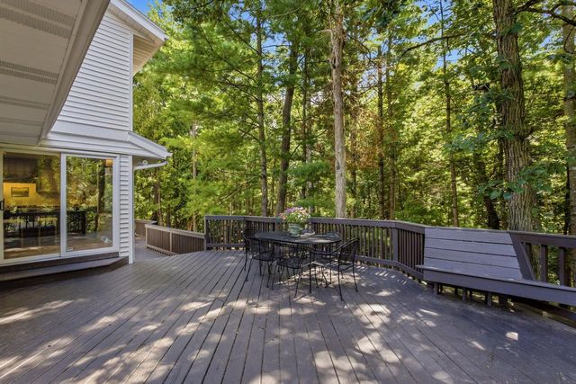 W342S4524 Moraine Hills DRIVE, Dousman, WI 53118