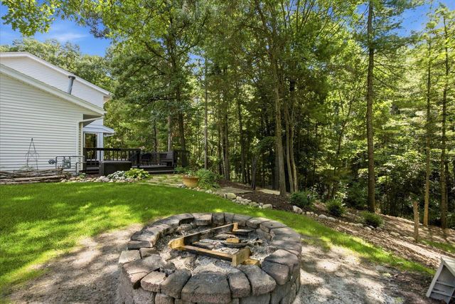 W342S4524 Moraine Hills DRIVE, Dousman, WI 53118