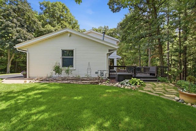 W342S4524 Moraine Hills DRIVE, Dousman, WI 53118