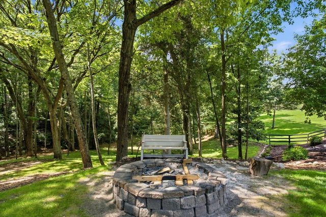 W342S4524 Moraine Hills DRIVE, Dousman, WI 53118