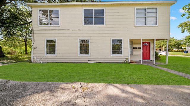 13 13th Street N 15, Texas City, TX 77590