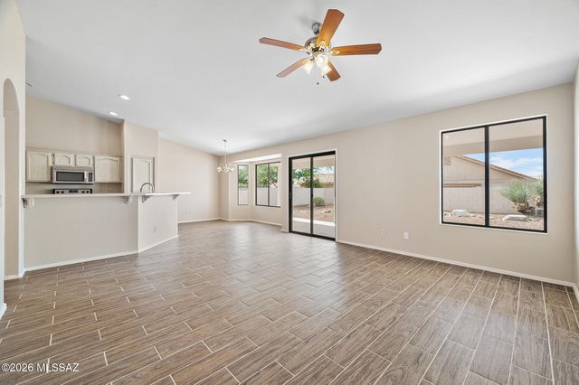 38230 S Elbow Bend Drive, Tucson, AZ 85739