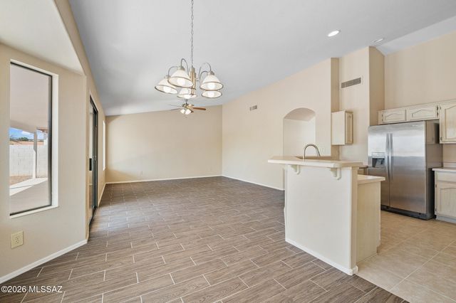 38230 S Elbow Bend Drive, Tucson, AZ 85739