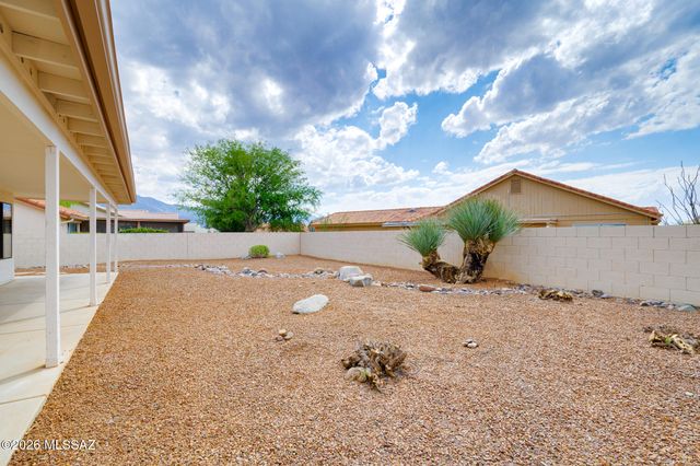 38230 S Elbow Bend Drive, Tucson, AZ 85739