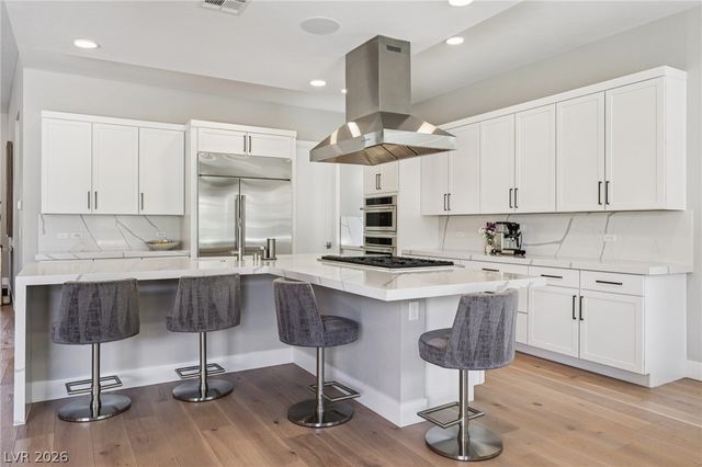 461 Vista Sunset Avenue, Las Vegas, NV 89138