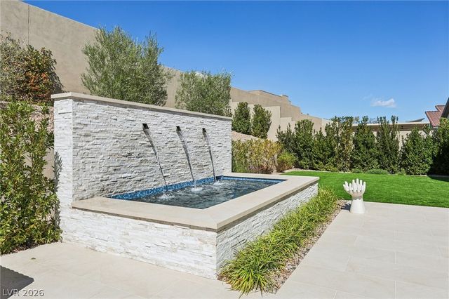 461 Vista Sunset Avenue, Las Vegas, NV 89138