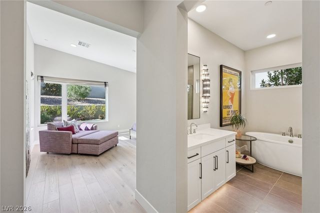 461 Vista Sunset Avenue, Las Vegas, NV 89138