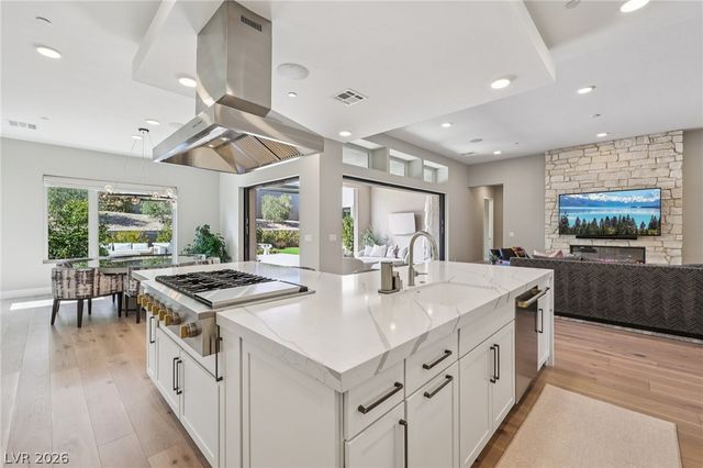 461 Vista Sunset Avenue, Las Vegas, NV 89138