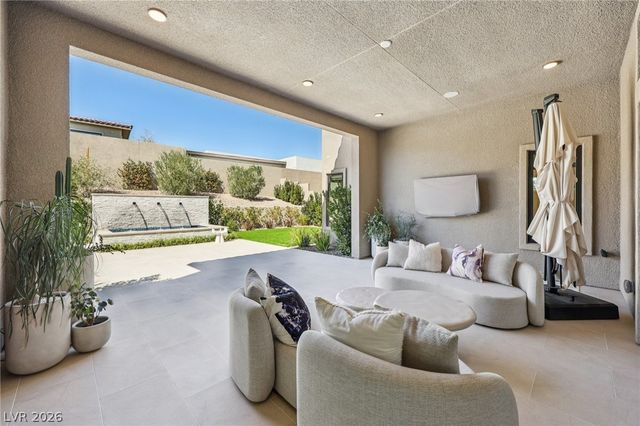 461 Vista Sunset Avenue, Las Vegas, NV 89138