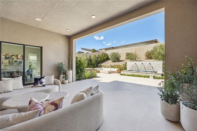 461 Vista Sunset Avenue, Las Vegas, NV 89138