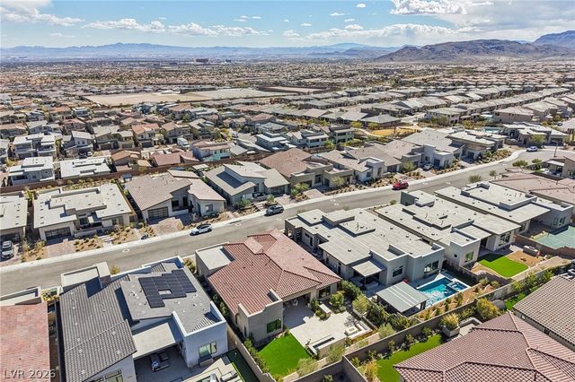 461 Vista Sunset Avenue, Las Vegas, NV 89138