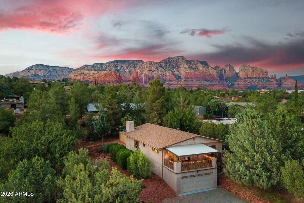 Image 6 of property listing at 30 Pony Soldier Circle, Sedona, AZ 86336