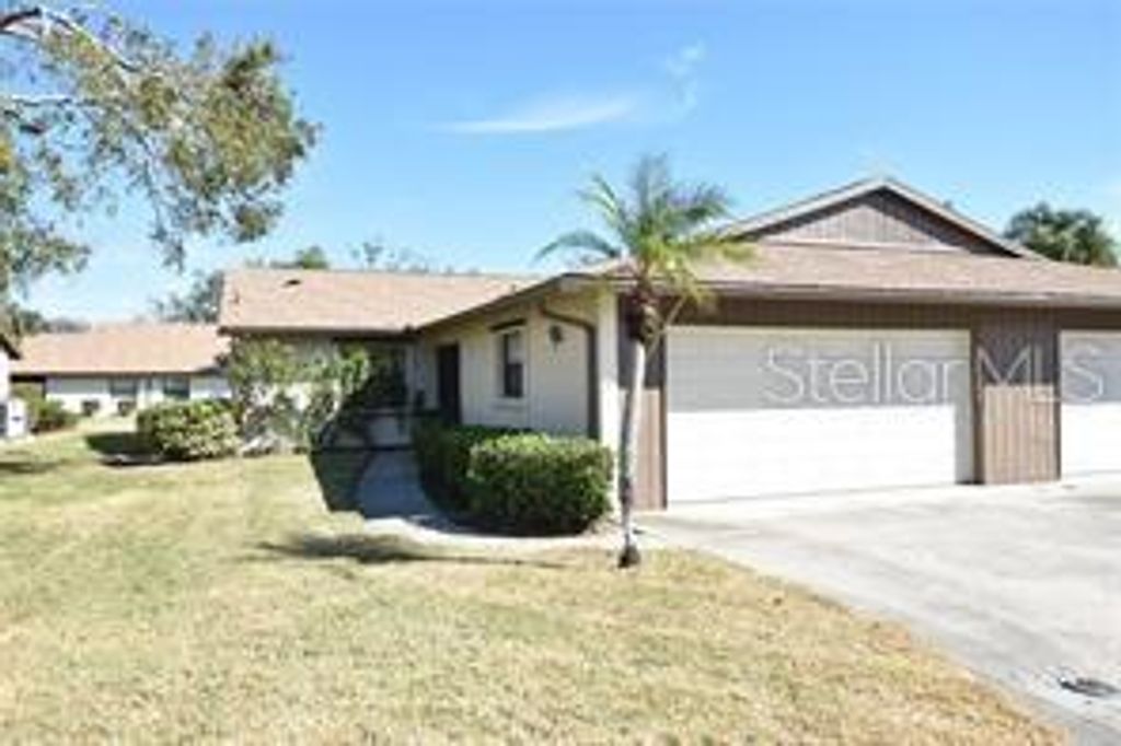 376 W OAK HILL DRIVE 36, Sarasota, FL 34232